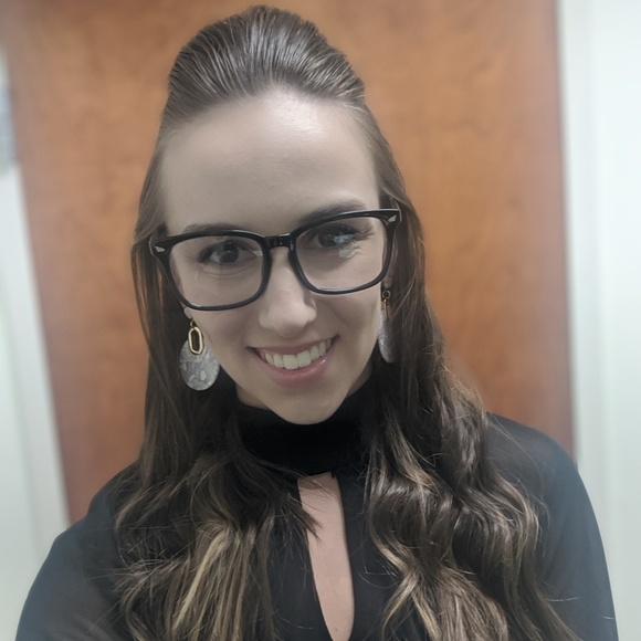 Jessica's Closet (@jessicaneckel) | Poshmark